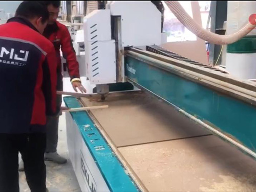 大香蕉在线电影大香蕉欧美性生活视频工厂添加的重型机器很是给力
