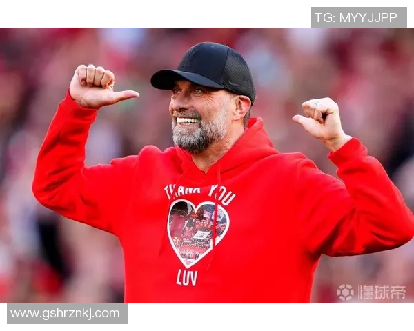 足球巨星感人告别视频引发全球球迷泪目回忆与祝福交织的瞬间 足球巨星感人告别视频引发全球球迷泪目回忆与祝福交织的瞬间