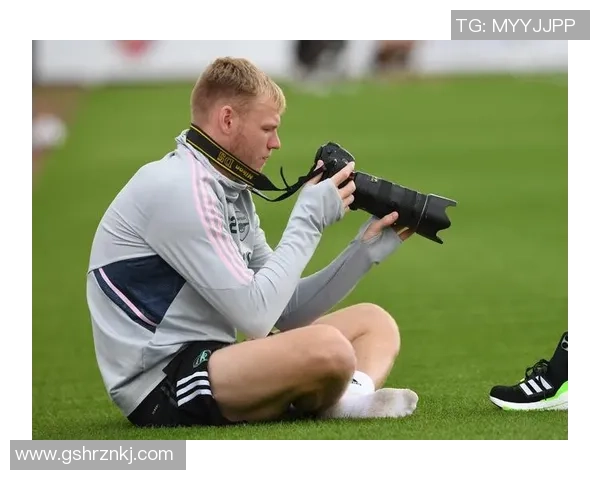 足球明星经典拍照姿势揭秘让你轻松模仿成为球场焦点