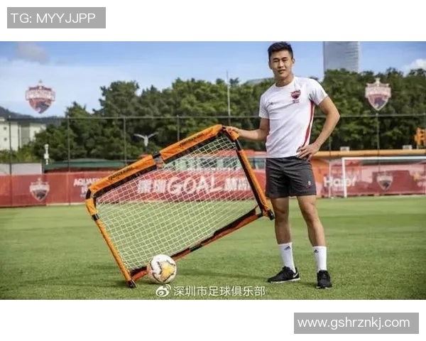 深圳足球队荣登足球配合排行榜第十名展现团队实力与潜力 深圳足球队荣登足球配合排行榜第十名展现团队实力与潜力